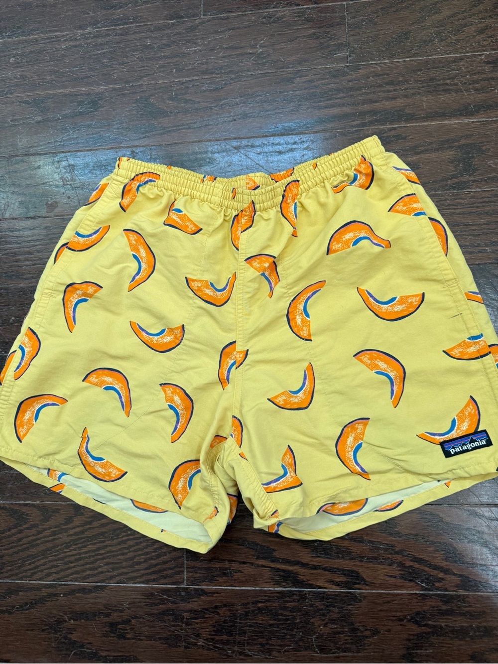 Patagonia Men’s Baggies 5” Melon Print Yellow Swim Shorts size small